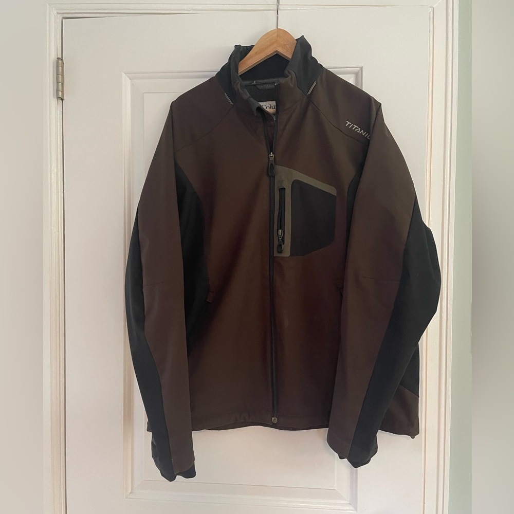 Columbia Titanium men’s midweight jacket size L